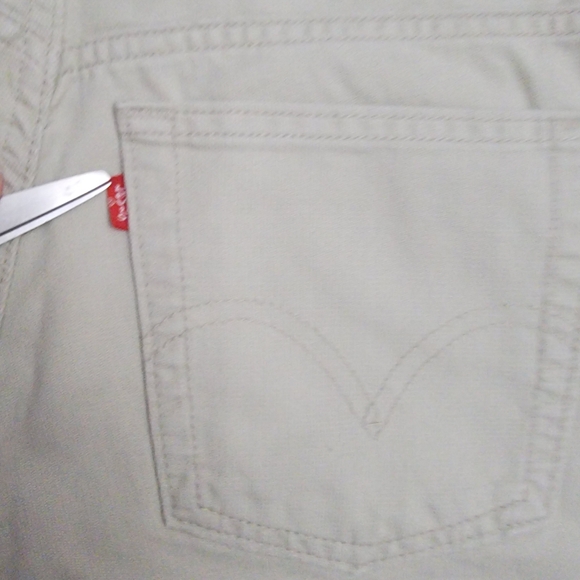 Levi's 550 Classic Relaxed Fit Tapered leg Women's Misses size 8 - Picture 6 of 11